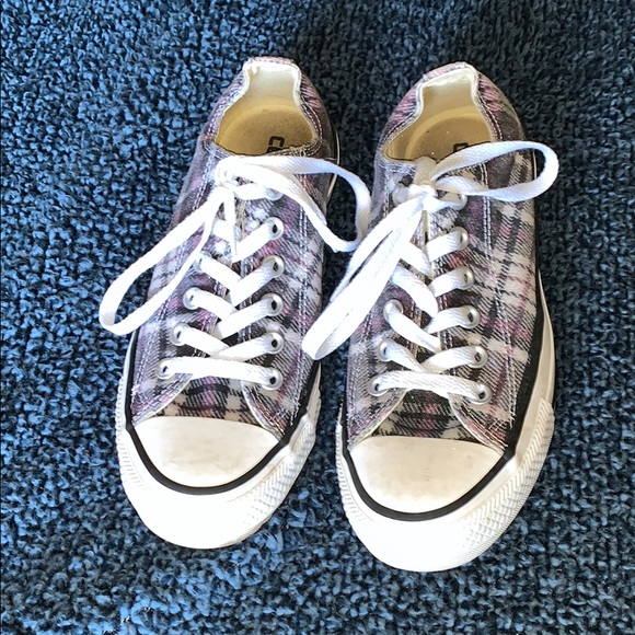 converse plaid shoes